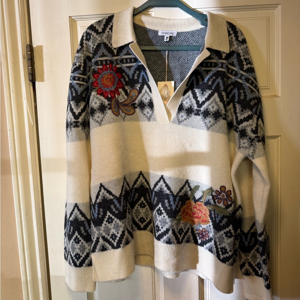 New Johnny Was Black and White V-Neck Sweater with Floral Accents XL